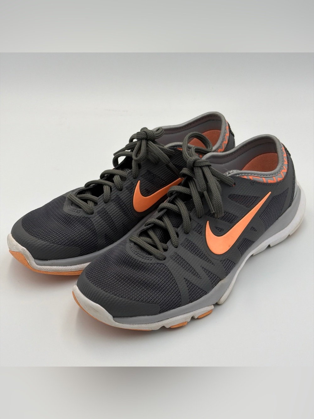 Nike Flex Supreme TR 3 Training Shoes Lightweight Women’s Size 7 Gray Peach
